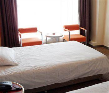 Motel168 Zhang Qiao Hotel